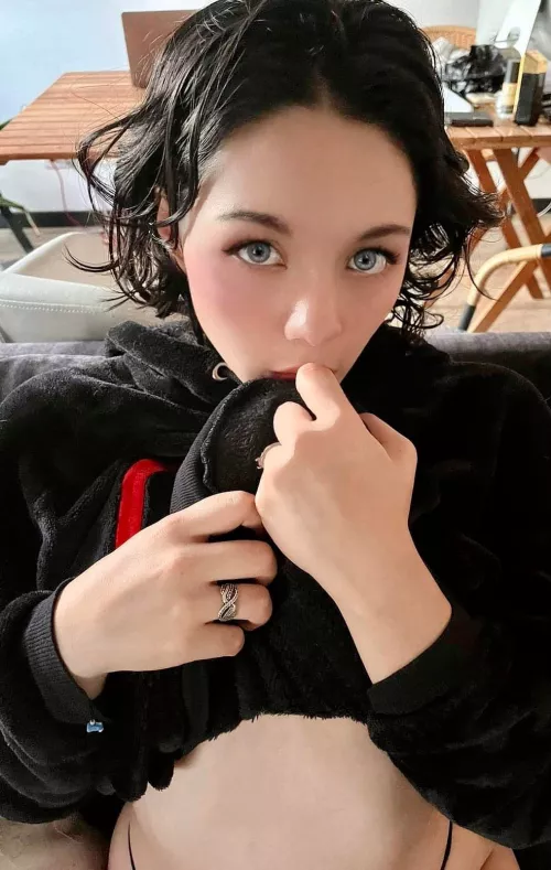 Half Korean/ Half Colombian. Do I look cute with my hoodie on?