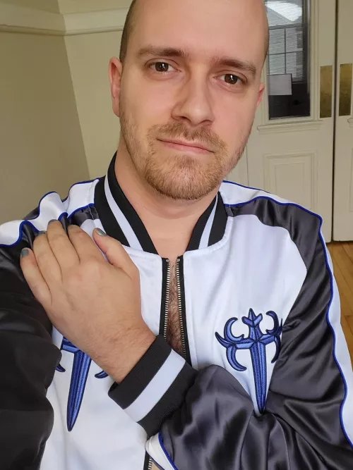 Happy Friday everyone 🥳 I'll be moving furniture for my mom this weekend!