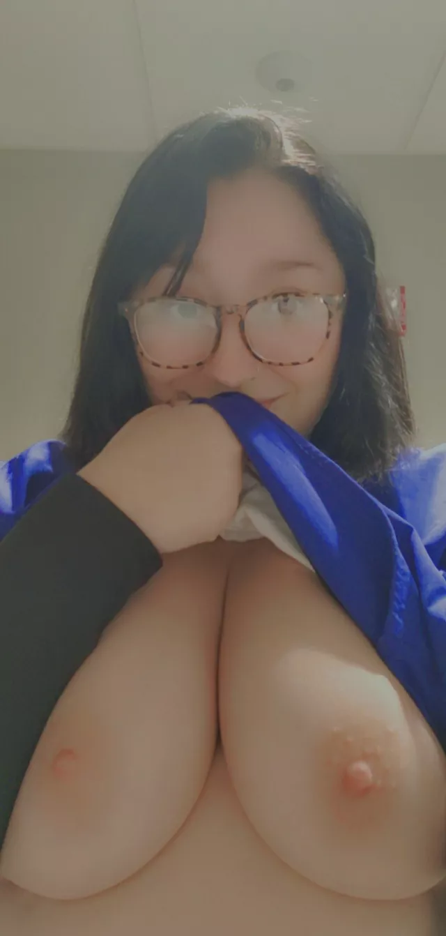 Happy thirsty Thursday ☺️💙