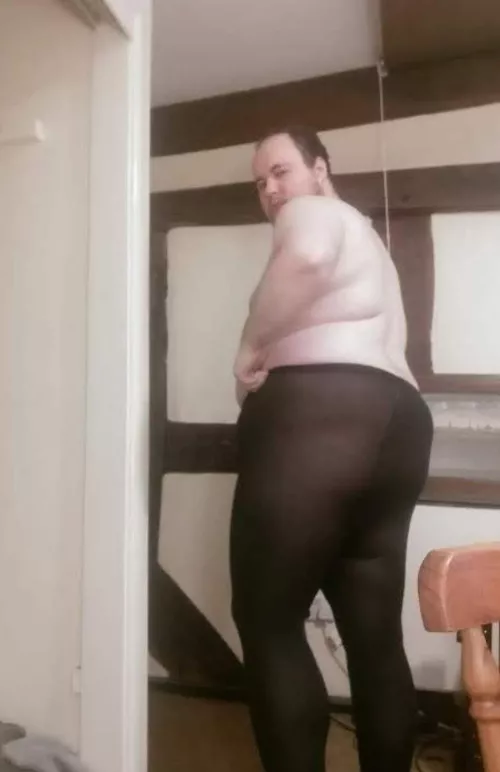 I am a gay man, but im a pushover. A woman made me buy tights and used to make me wear them every day. Embarrassing 😳