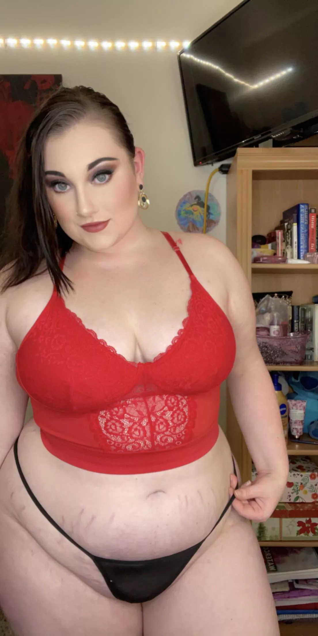 I just wanted to say thank you for all the love on my post. It’s men like y’all who admire women like me that make the world go round ☺️