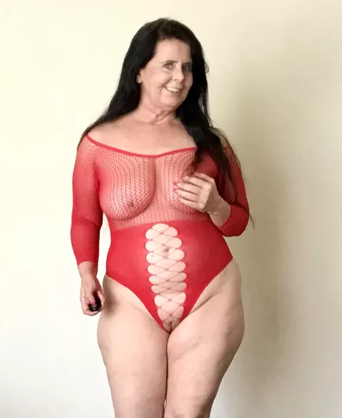 I love men of all ages. I wonder how many are stroking their hard cocks when they look at my pictures.