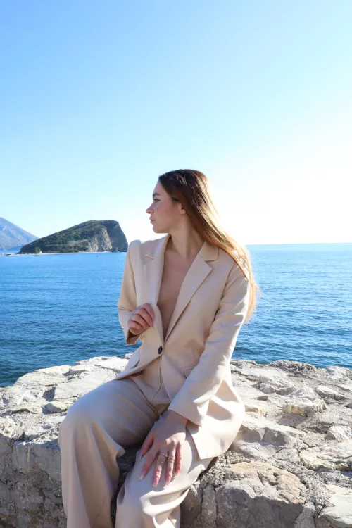 I love sunny days when I can take such photos 🤗😄