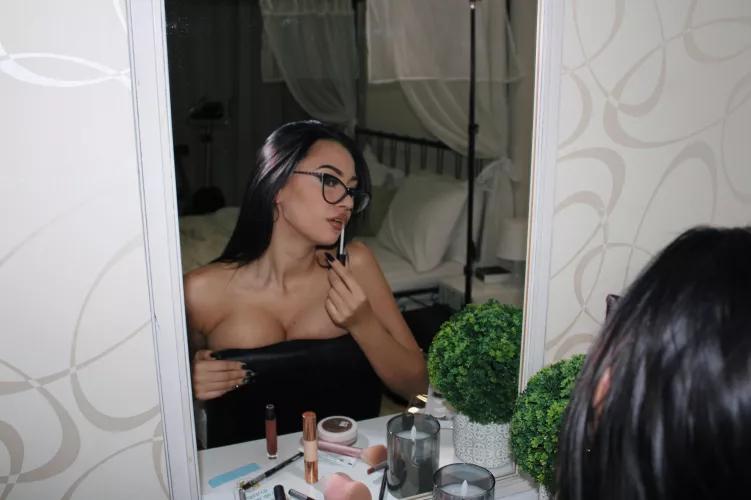 I’m always naked while getting ready ❤️