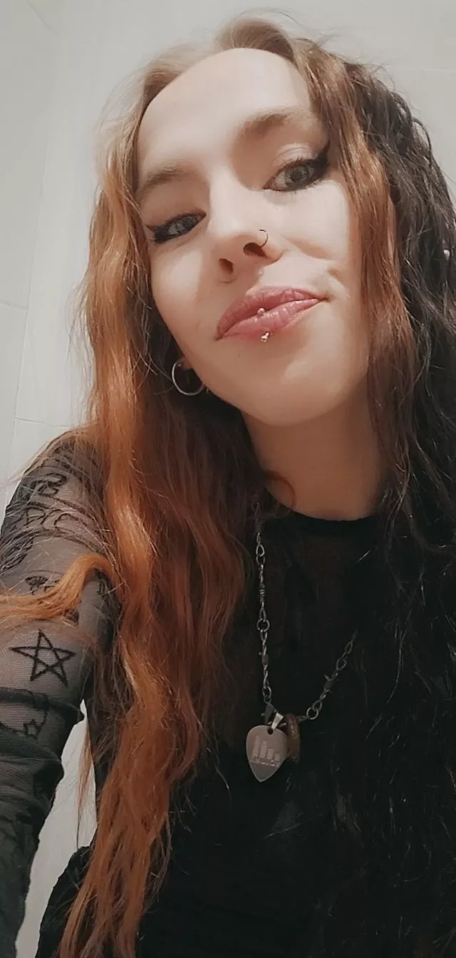 Looking for fun and a cuckcake please message me If you wanna get cuckold