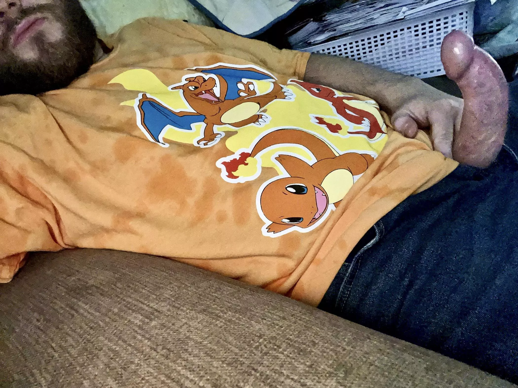 My dick literally feels like it’s about to explode. Who wants it?