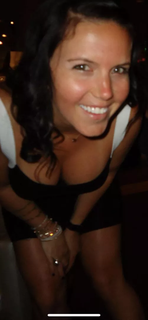 My eyes are up here!