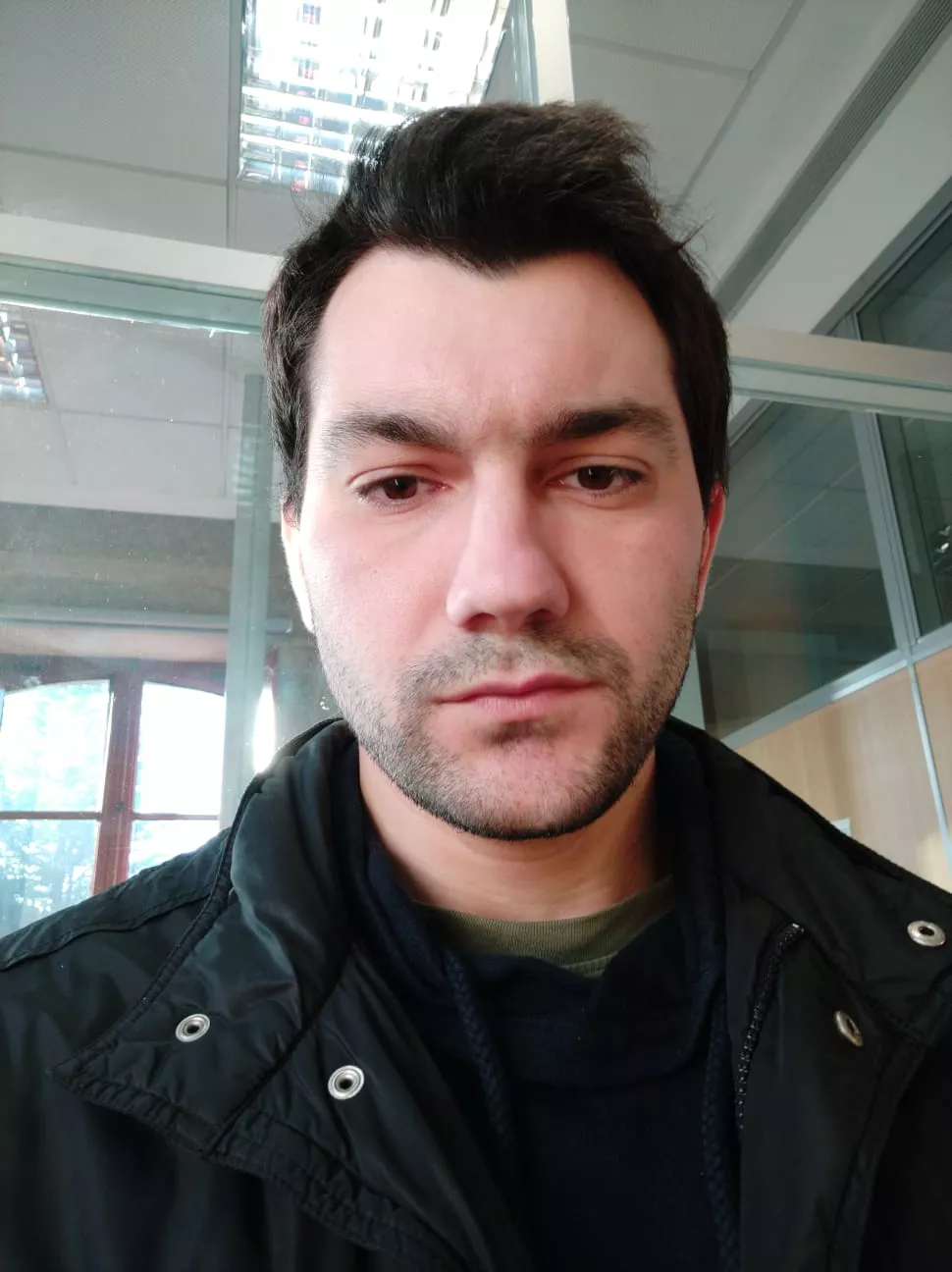 My face before starting finals after having slept 4 hours, wish me luck 🤞