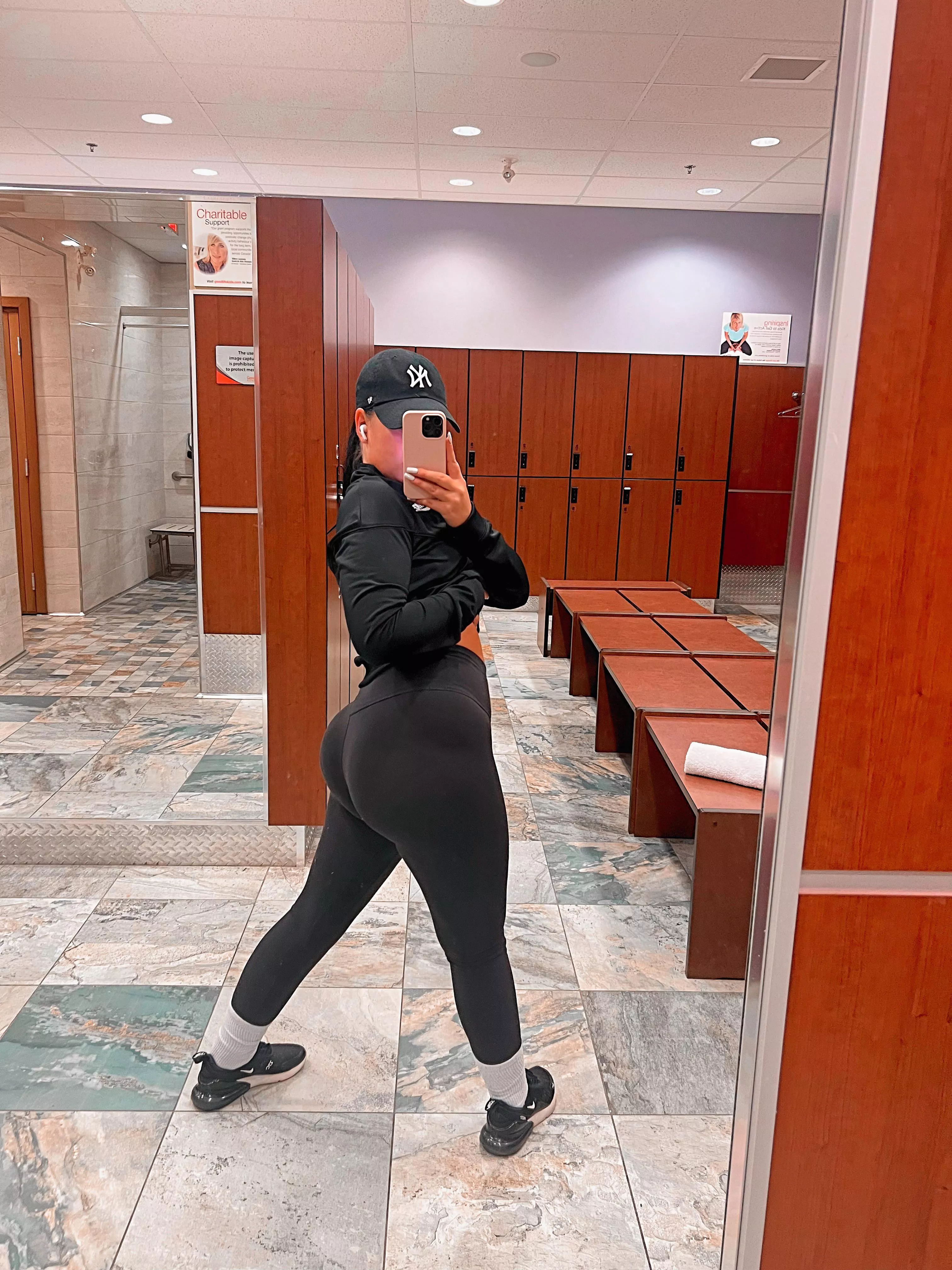 [OC] [F] love glute days!