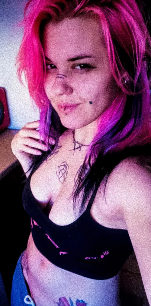 pre caffeine goblin💕