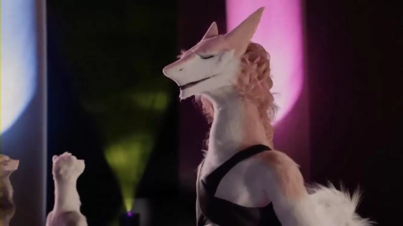 {Request} Hi there, anyone knows who is this character and the artist? (Artist???)