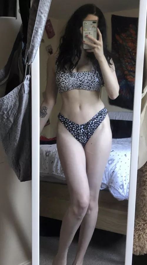 [selling] Feel like wrapping these panties around your cock? Get a pair💋 kik @damsel0100 Snap @supergigglez