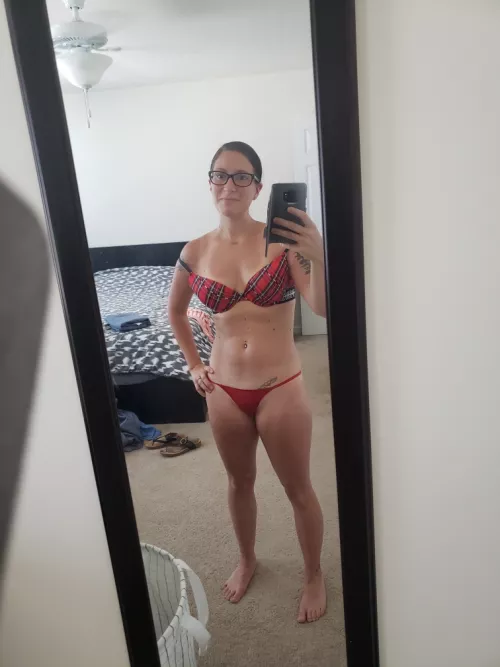 simple, but sexy. love sharing and chatting.