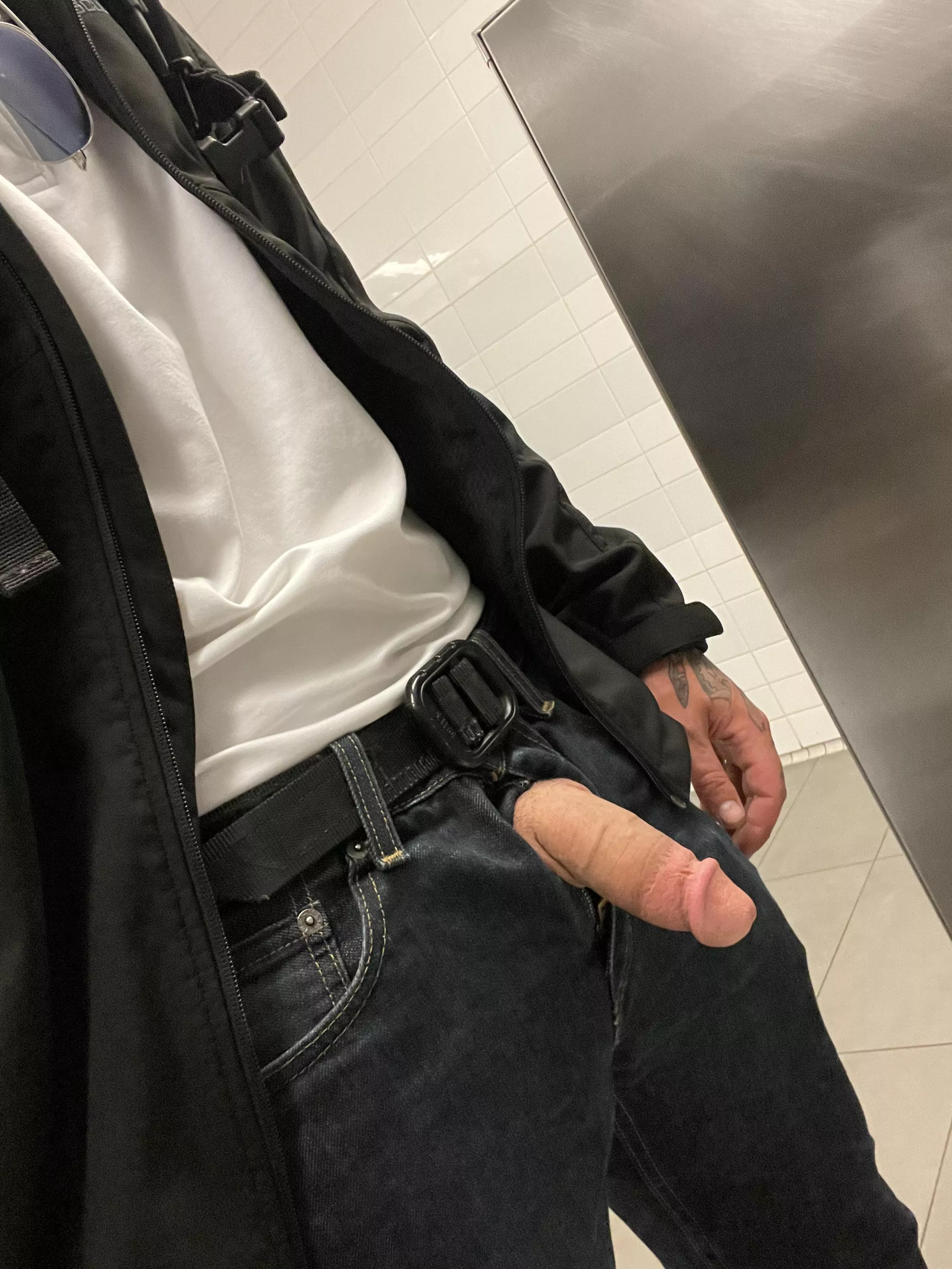 Sneaky airport bathroom selfie