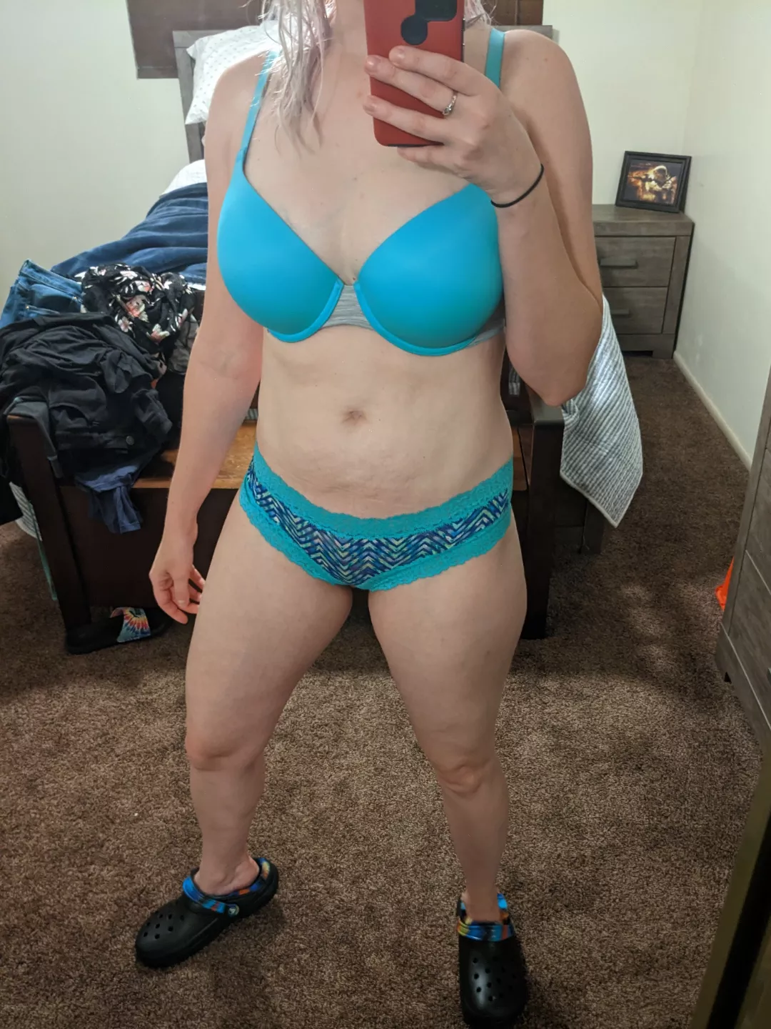 Sorry [f]ellas, the Crocs stay on during sex