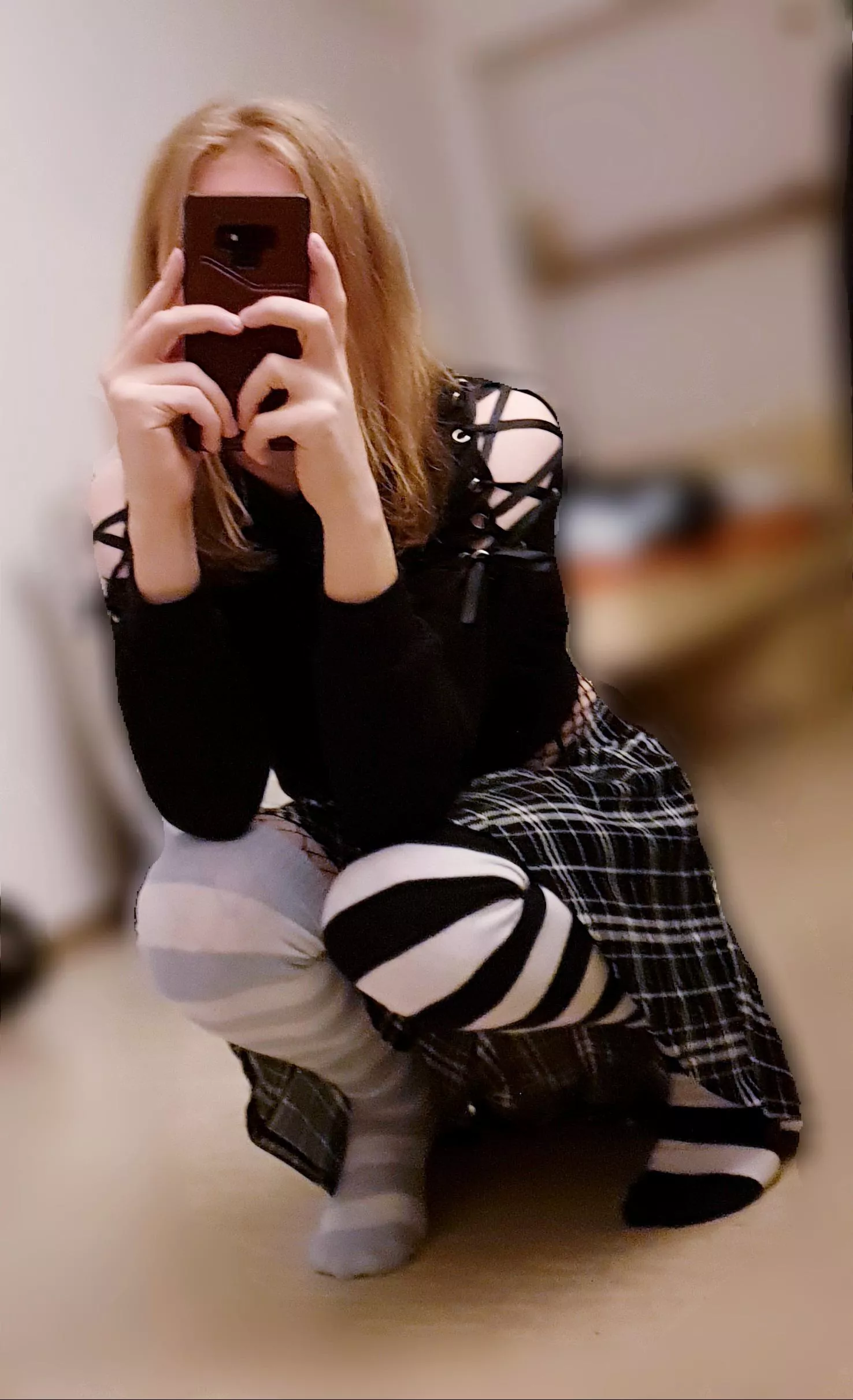 Sorry for my hair, its kinda messy °~°