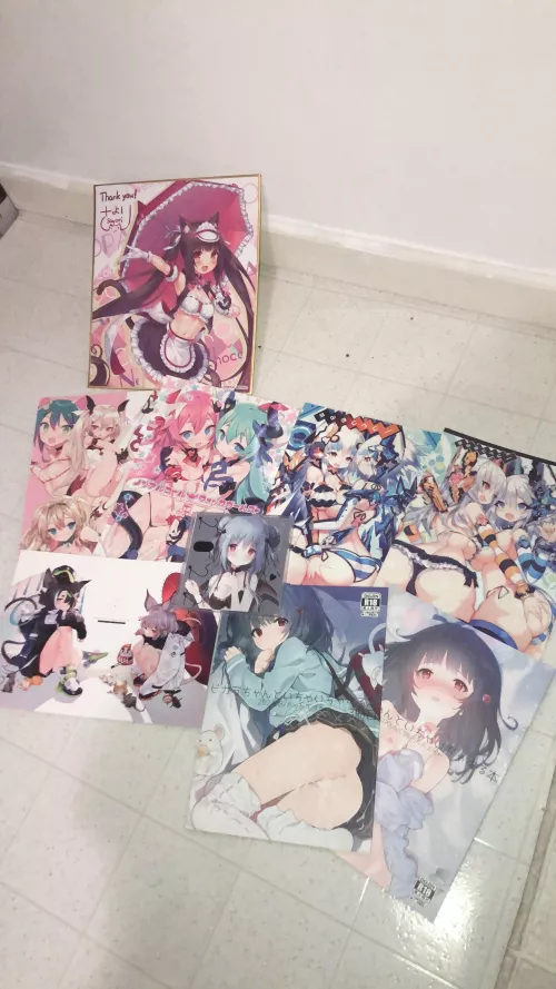 tfw doujin/artbooks are so cheap but then shipping is A MILLION MONIES… worth it tho