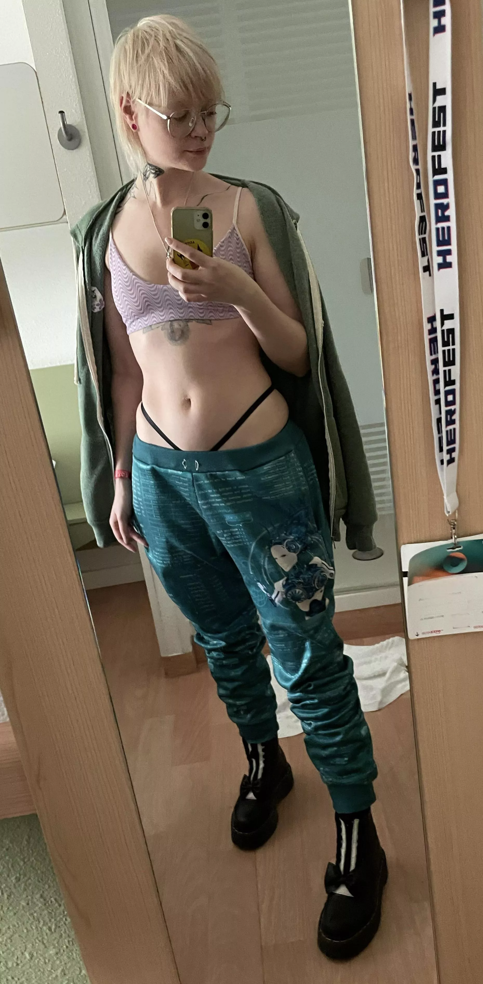 That's my Lan-Party Outfit, I like to make these nerds horny for me