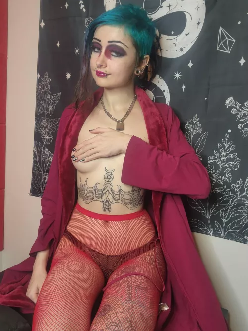 🖤Tiny punk in fishnets❤️