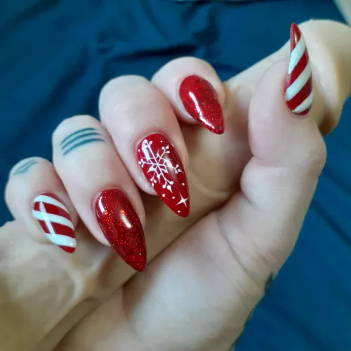 Ugh they just look so good, especially gripping a cock!