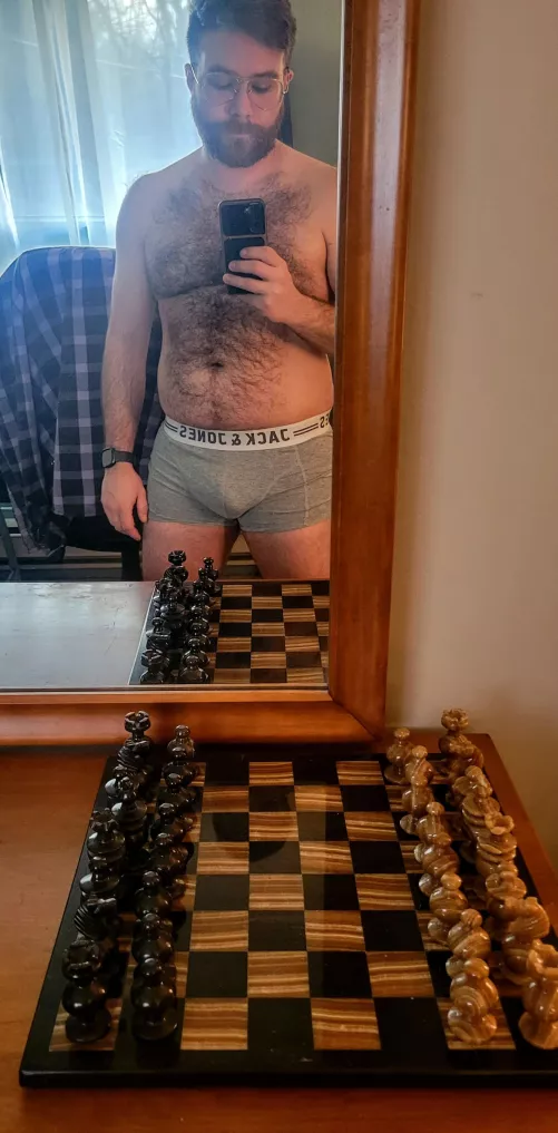 Wanna play with my chess (set) ?