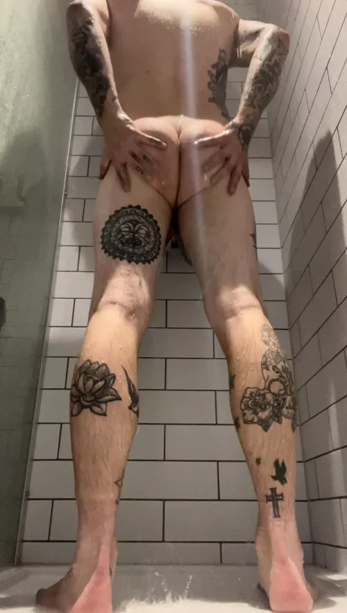 Who likes my heart shaped ass?