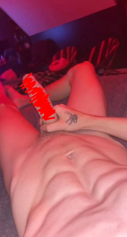 who wants the full picture of my freshly legal cock 😏