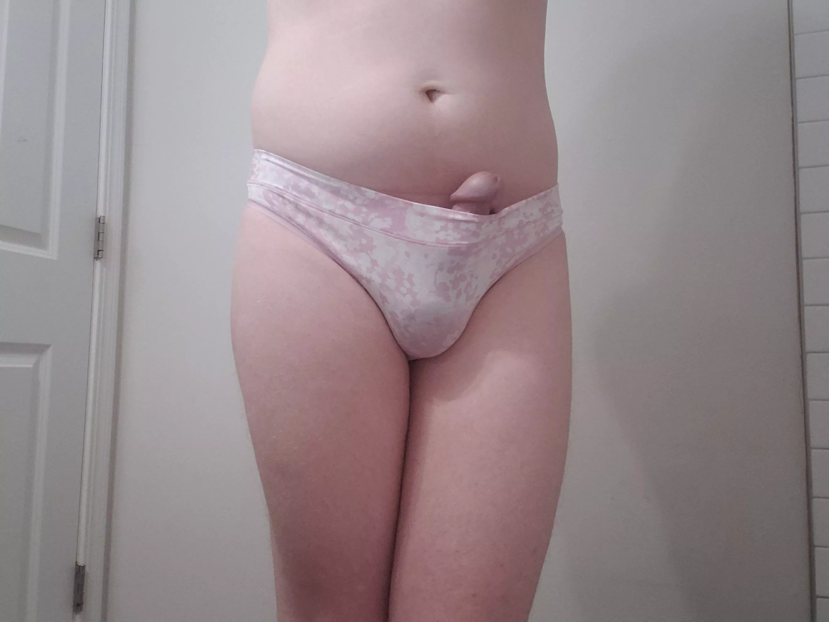 Wifey got new Lulu thongs! 🤩💖