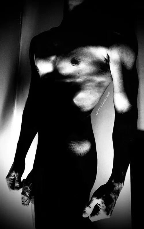 Would love to see someone’s art with my body as the study