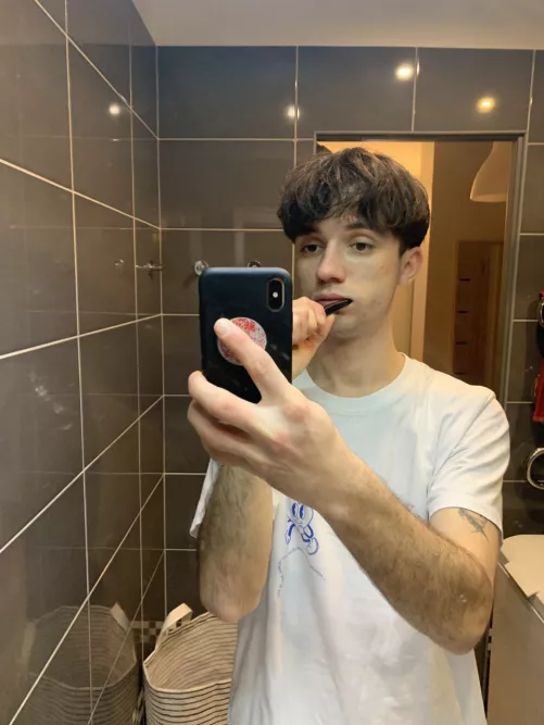 Would love to touch your cock instead