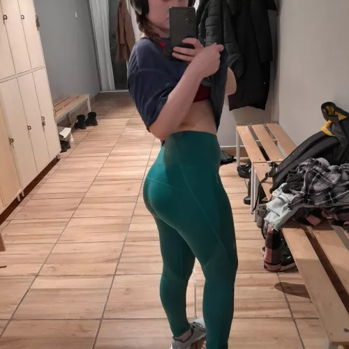 Yogapants make the booty look so good