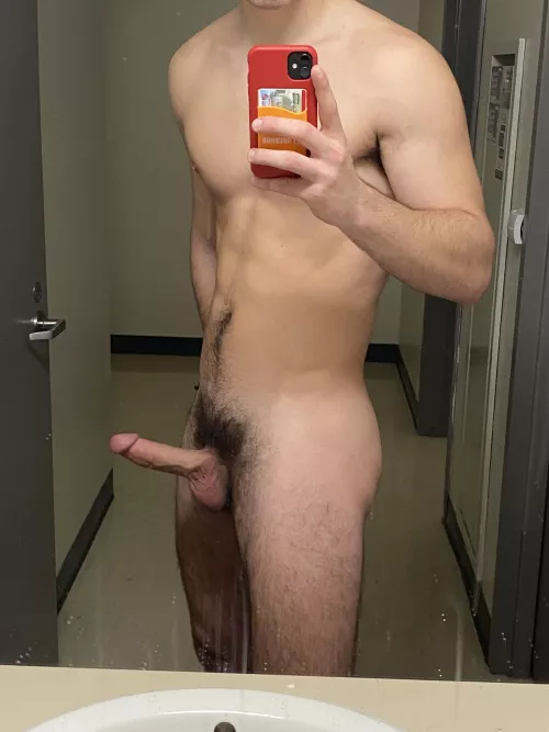 [20] I love the vein on the side