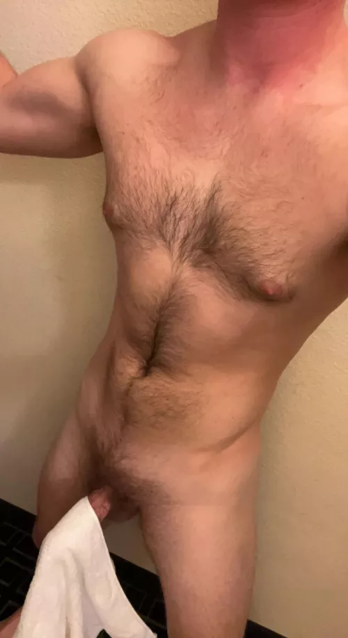 [28] find me in the locker room bros