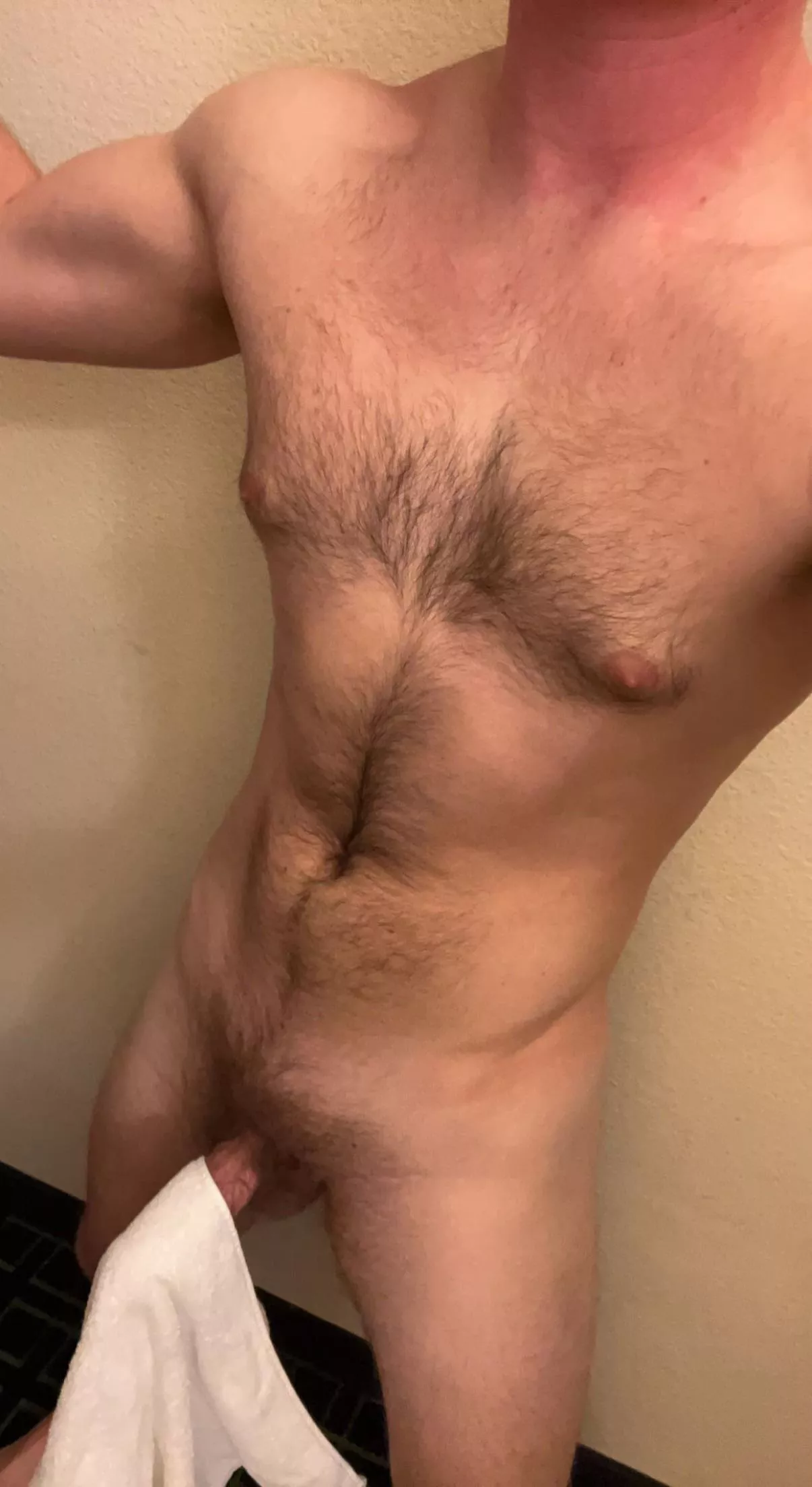 [28] find me in the locker room bros