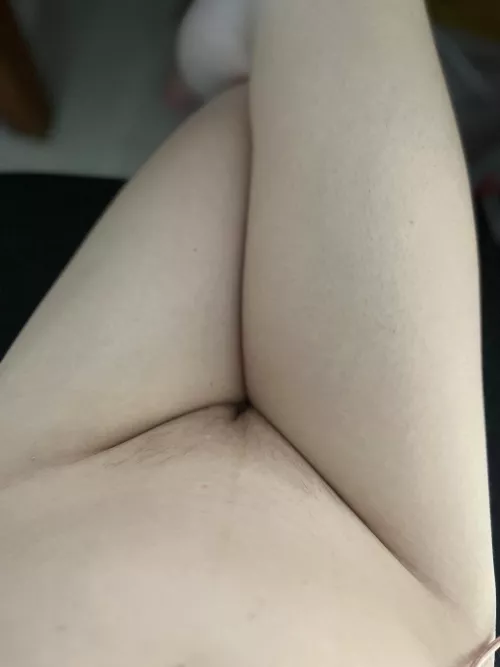 Anyone want to keep me and my curves company?💖