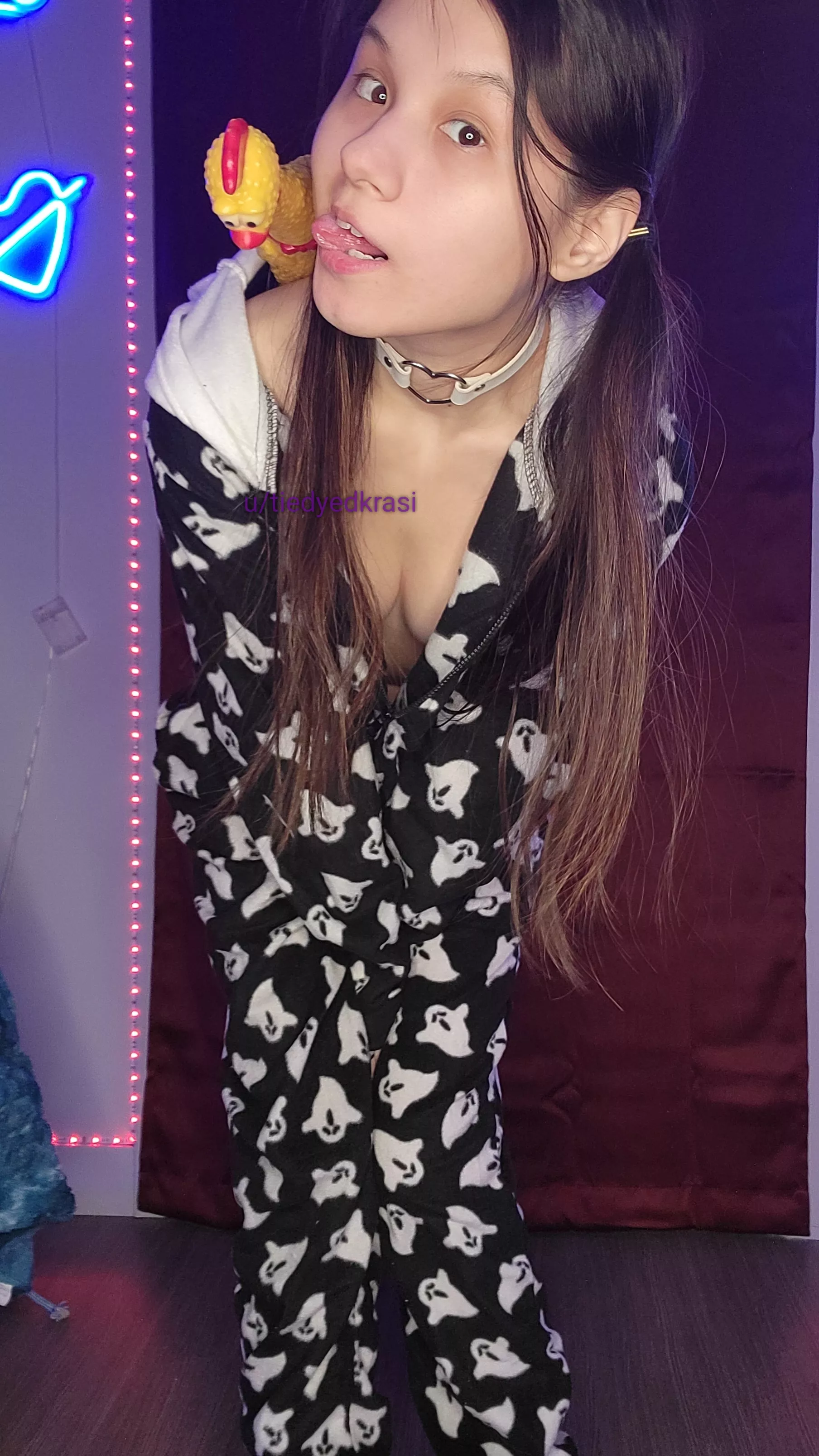 are you into funsized Japanese x Chinese chicks who are also silly