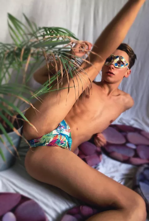 Can I practice my splits on you?💖