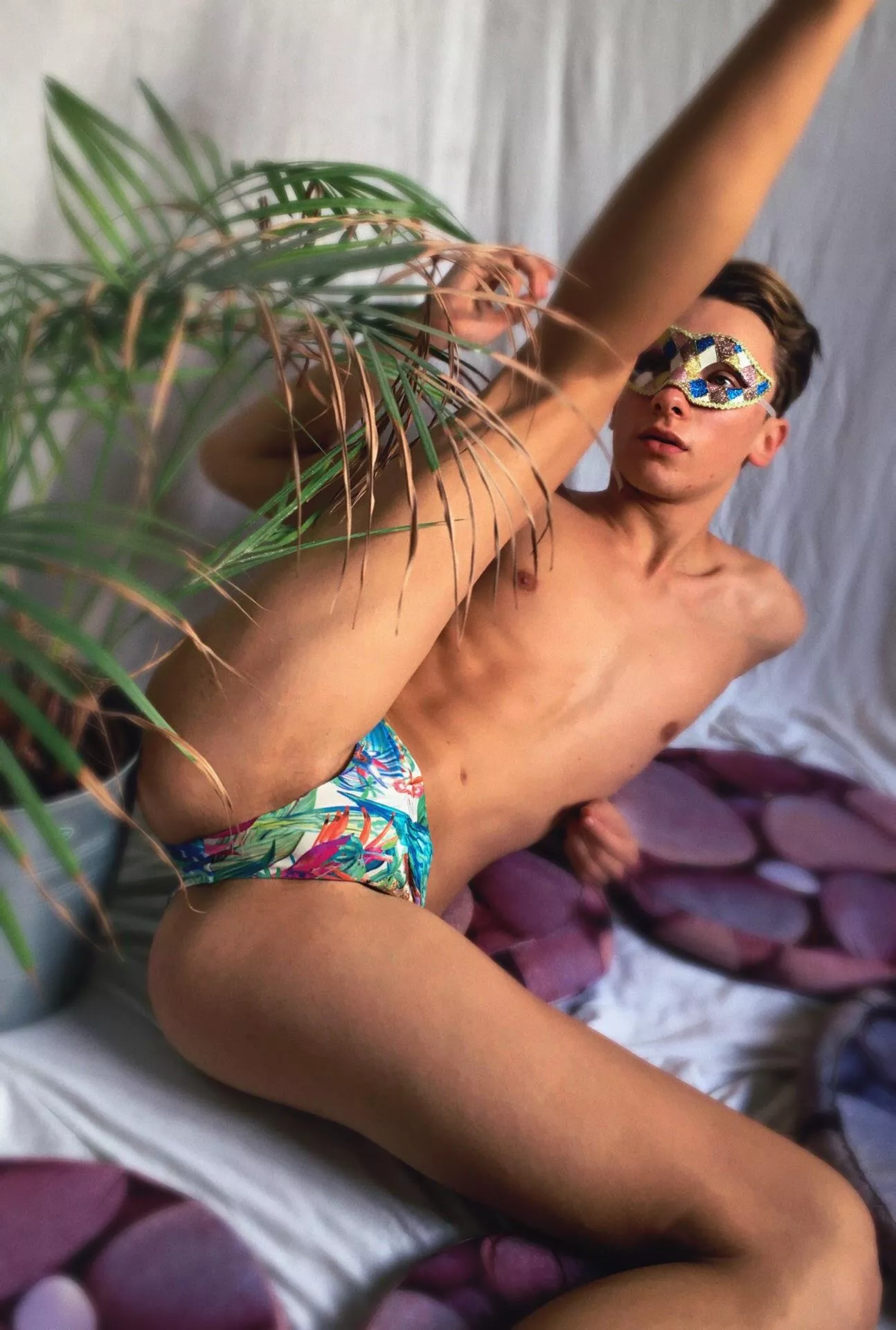 Can I practice my splits on you?💖