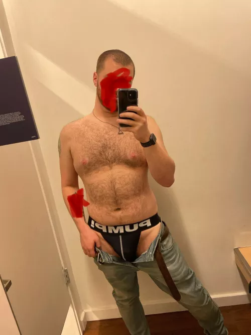 Changing room fun 😈