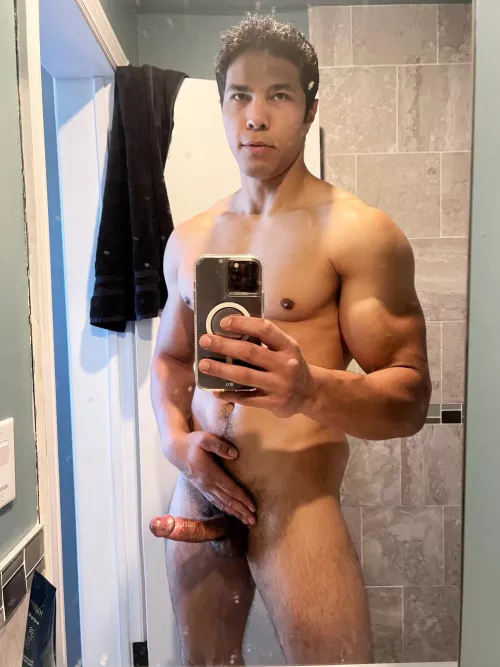 Clean photo, dirty mirror