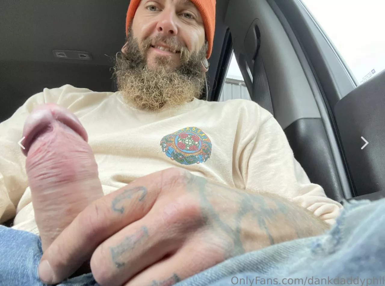 Daddy needs to bury this bone soo bad.