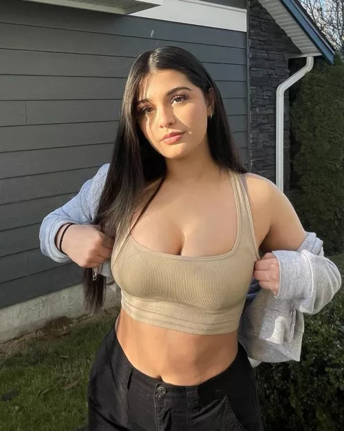 Damn look at those melons