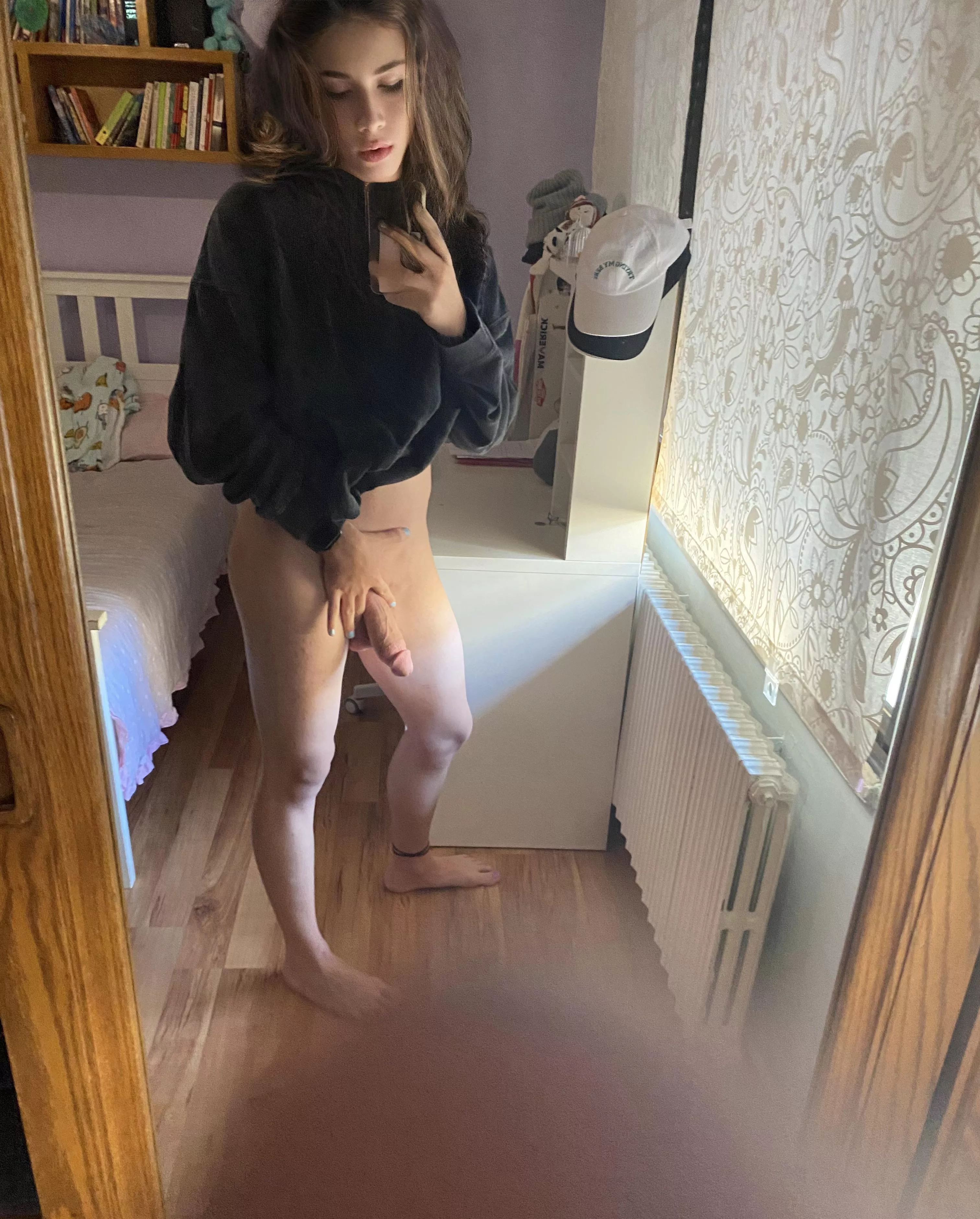 [domme] any cuties willing to taste me?💦