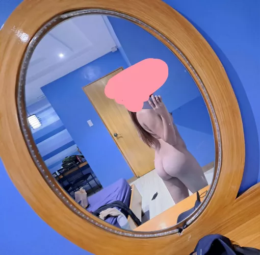 (F) Since I've lost my phone, I had to take this using my son's. Peachybumbum!