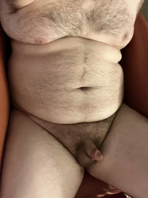 Fresh off a business trip - someone come sit on my lap 😈