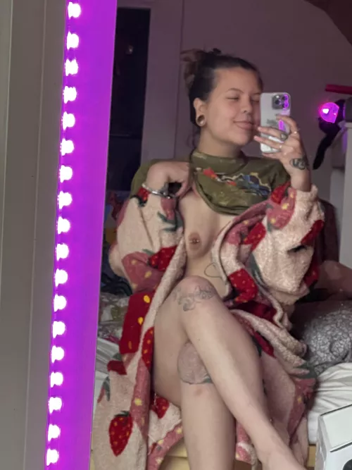 Fuzzy robe weather for sure ❄️