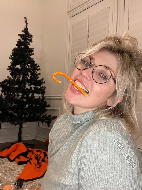 Going to finish decorating and then you can unwrap me