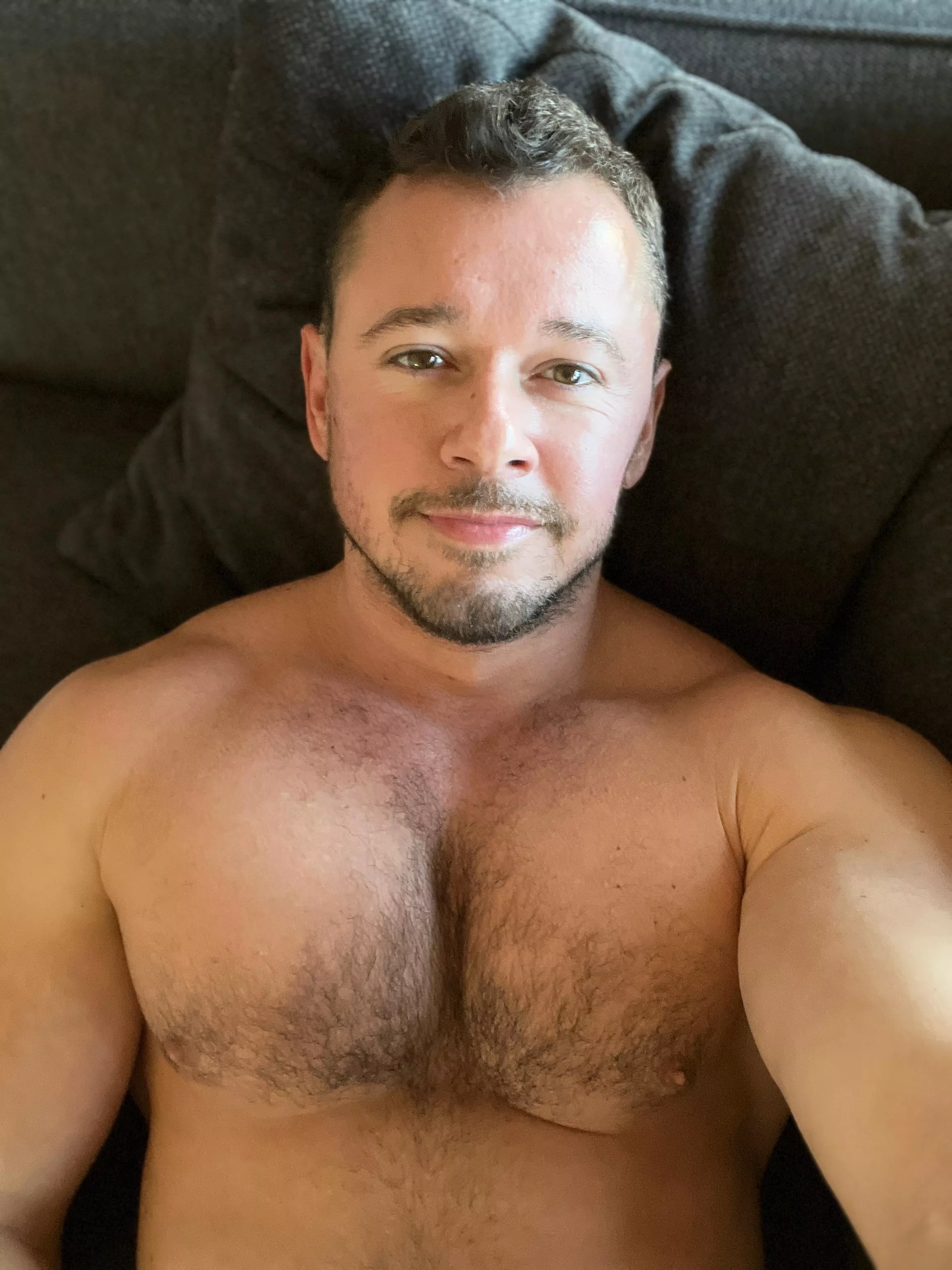 I hope you all are having a beautiful #weekend 🤗 #saturday #saturdayvibes #saturdaynight