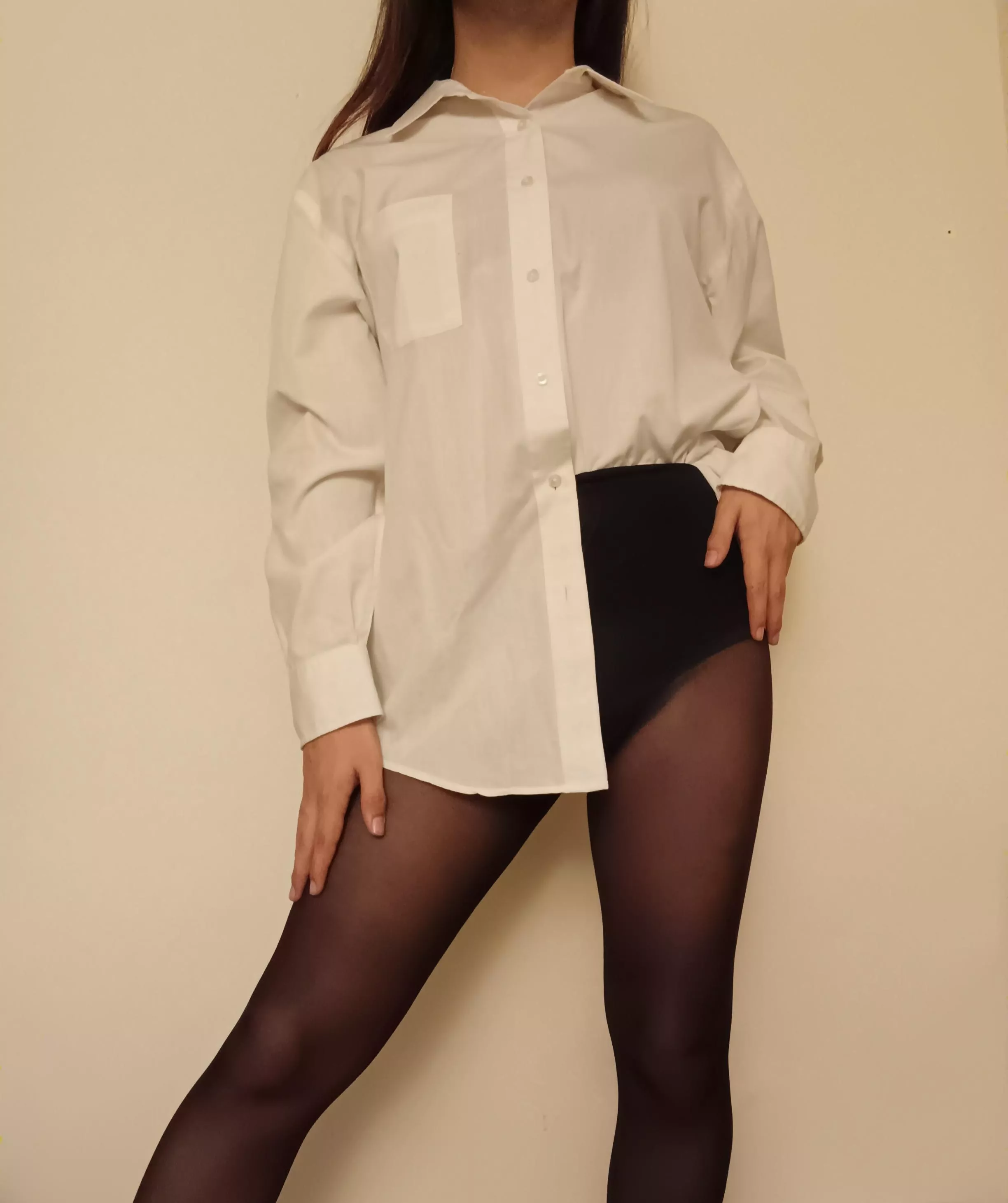 I love coming from work and striping down🖤