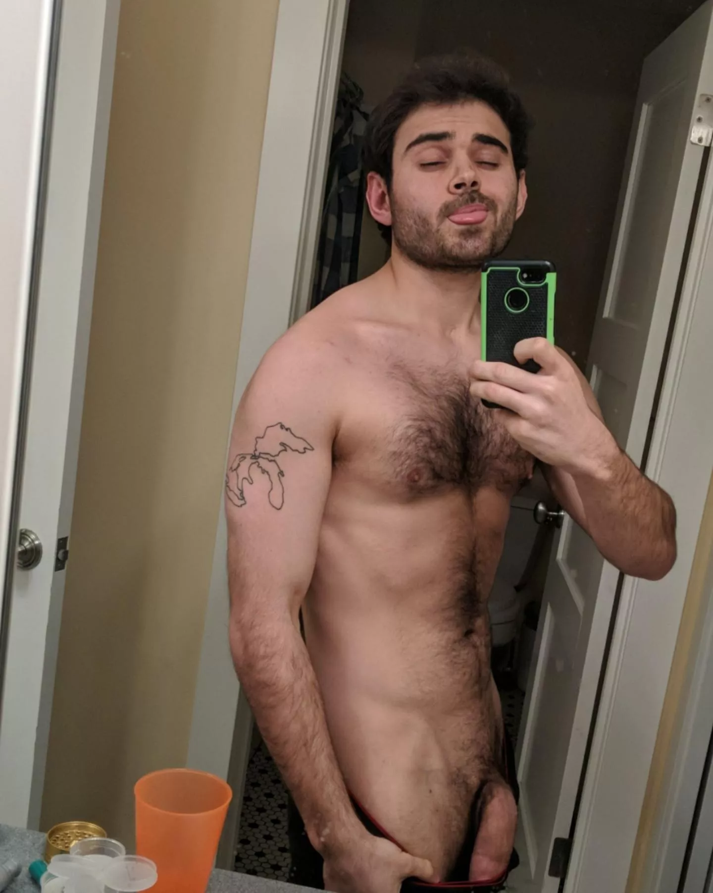 I need a mouth to bust in 😩💦